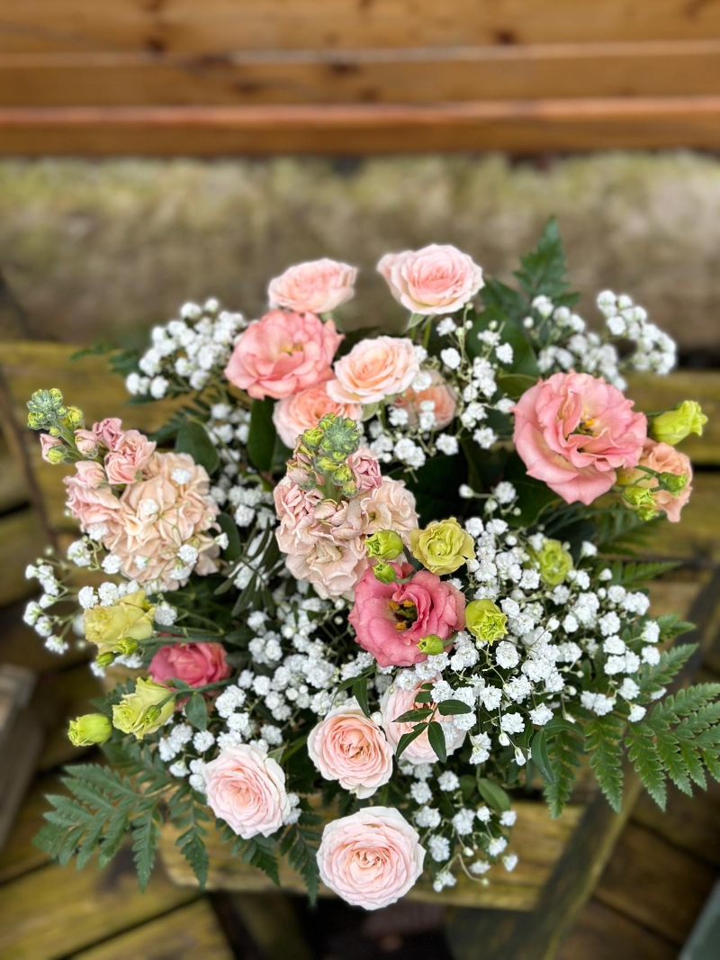 flower-bouquet-instagram-delivery-manchester-oldham-luxury-gift-present
