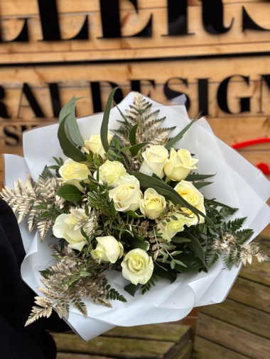 flower-bouquet-instagram-delivery-manchester-oldham-valentinesday 