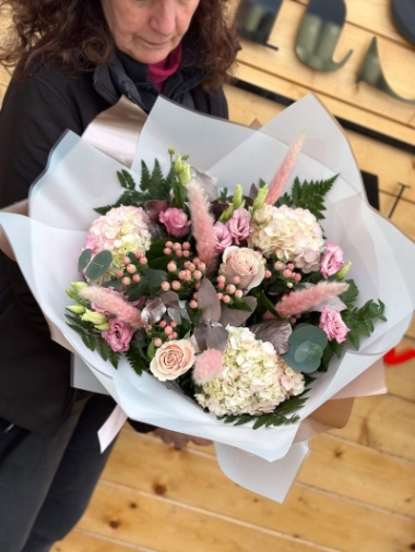flower-bouquet-instagram-delivery-manchester-oldham-mothersday