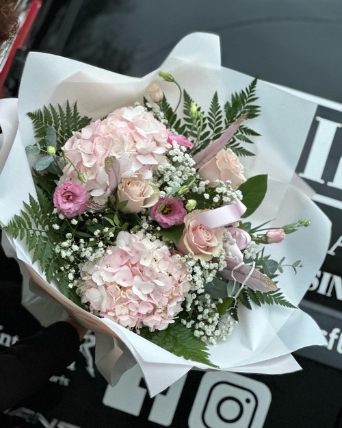 flower-bouquet-instagram-delivery-manchester-oldham