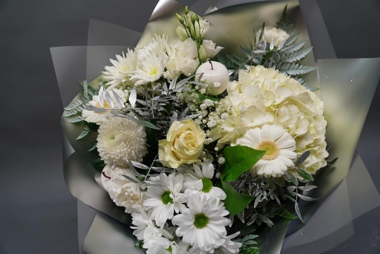 Millers Christmas Bouquet    WHITE