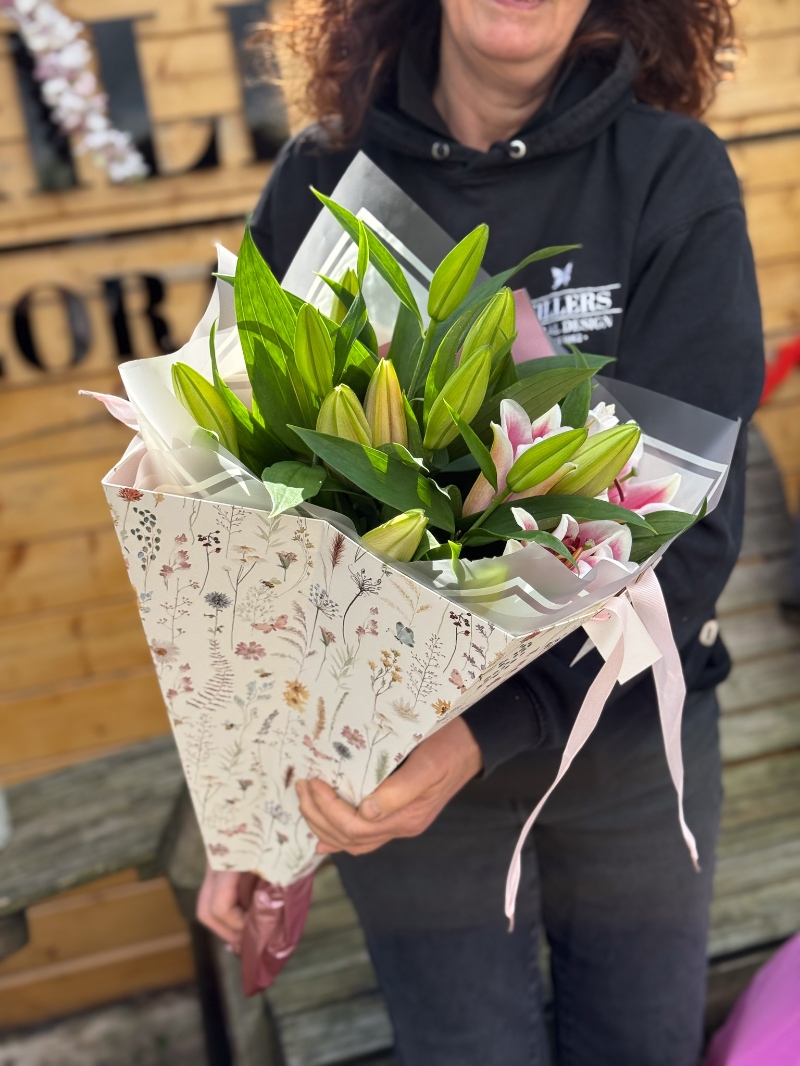 flower-bouquet-instagram-delivery-manchester-oldham