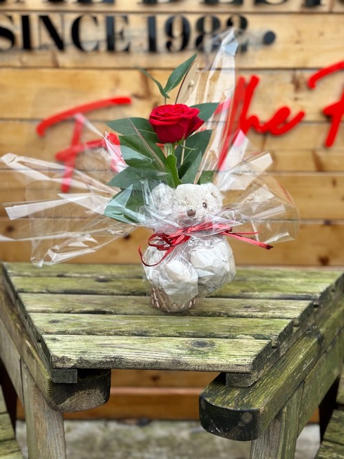 flower-bouquet-instagram-delivery-manchester-oldham-luxury-gift-present-valentinesday