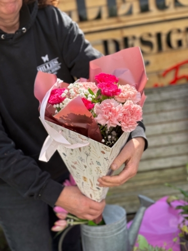 flower-bouquet-instagram-delivery-manchester-oldham