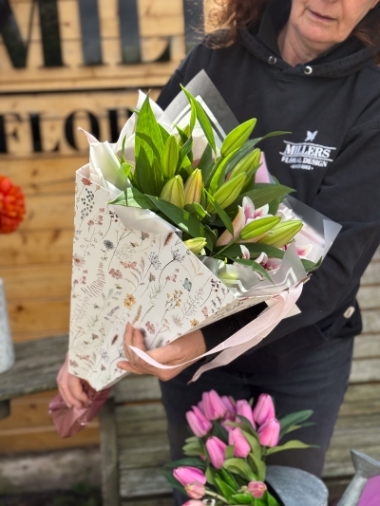 flower-bouquet-instagram-delivery-manchester-oldham