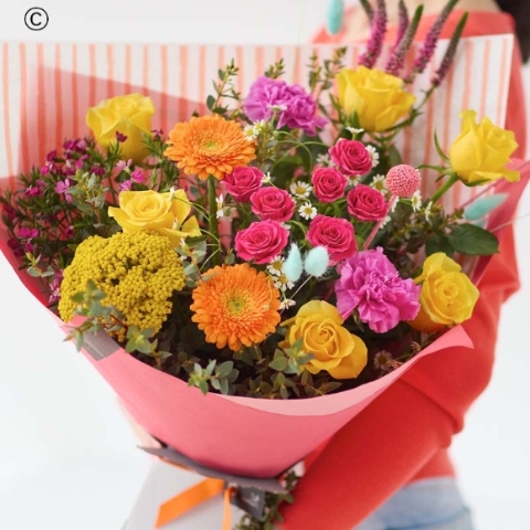 Luxury Summer Trending Bouquet with Yellow Roses