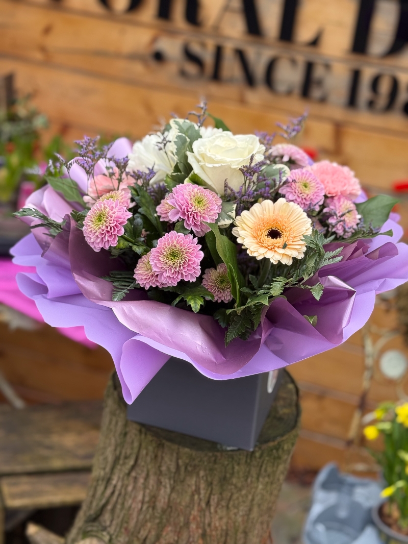 flower-bouquet-instagram-delivery-manchester-oldham-luxury-gift-present