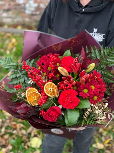 christmas-flower-bouquet-manchester-delivery-oldham