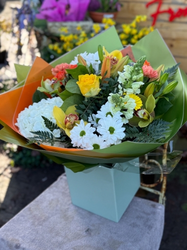 flower-bouquet-instagram-delivery-manchester-oldham-luxury-gift-present