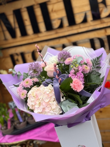flower-bouquet-instagram-delivery-manchester-oldham-luxury-gift-present