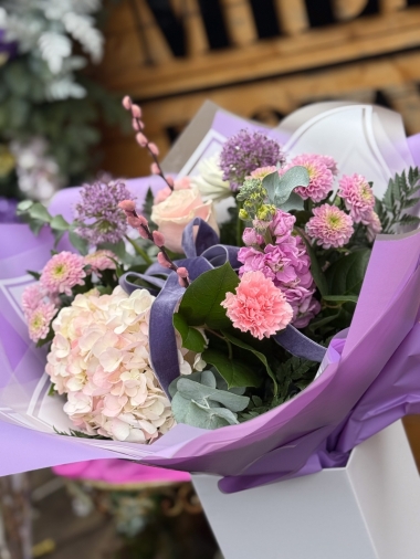 flower-bouquet-instagram-delivery-manchester-oldham-luxury-gift-present